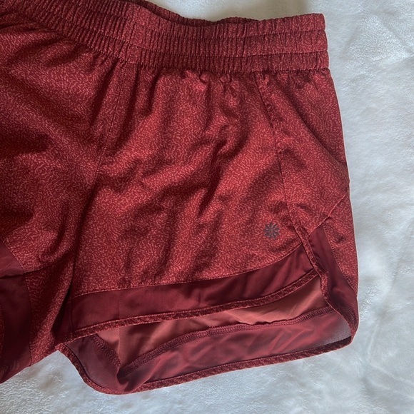 Athleta Mesh Racer Run Shorts 4” Size XS - Picture 3 of 11
